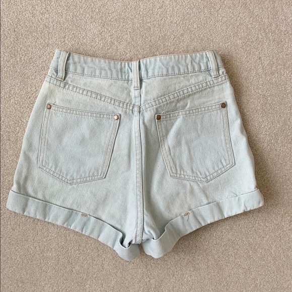 Denim shorts - Picture 2 of 3